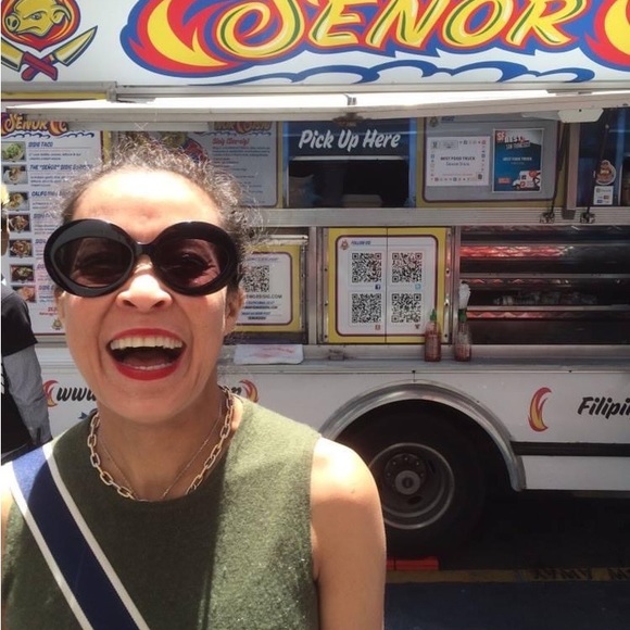 Meet your Posher, Thirzah - Picture 1 of 2